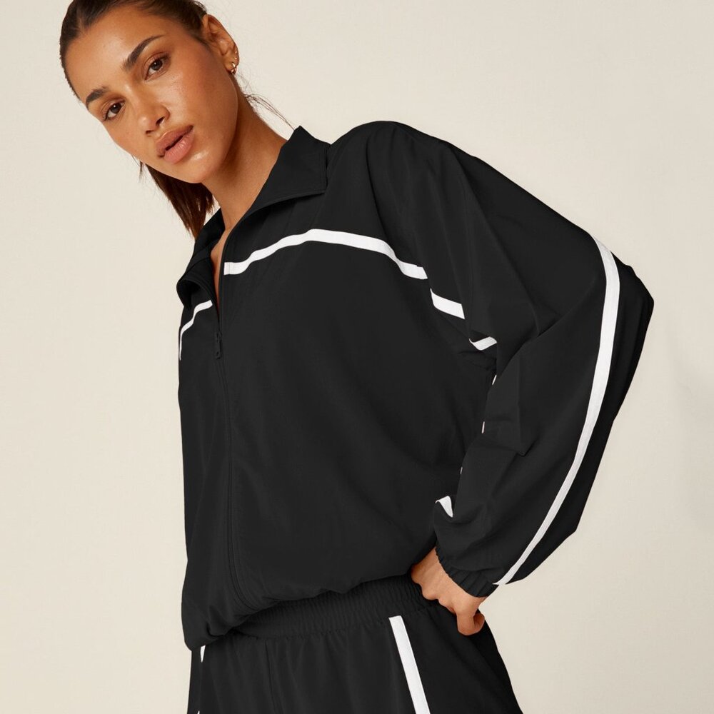 Beyond Yoga Go Retro Jacket - True Black/True White